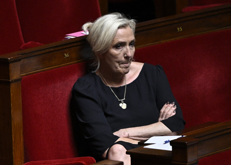 Marine Le Pen à Paris, le 1er juillet 2025. ( AFP / JULIEN DE ROSA )