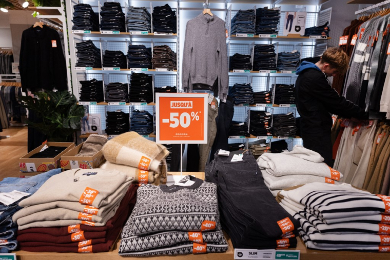 ( AFP / FRED TANNEAU )