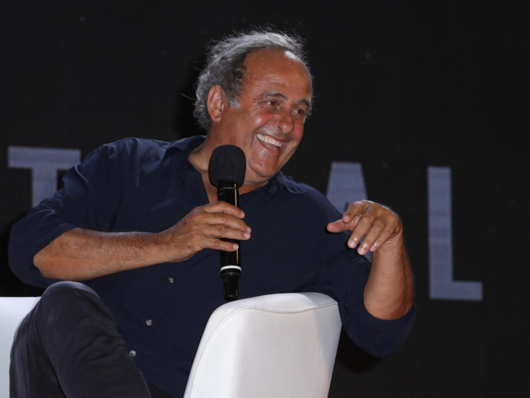Platini : « C’est un réel plaisir d’acheter ma baguette de pain »