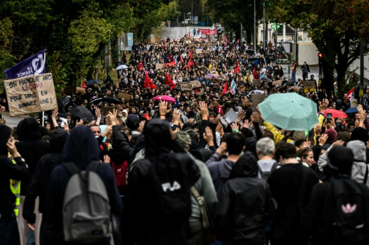 Manifestation de lycéens à Bron, près de Lyon, le 8 octobre 2026 ( AFP / JEFF PACHOUD )