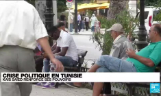 En Tunisie, Kaïs Saïed dit pouvoir gouverner par décret : "C'est inédit car il n'y a pas de contre-pouvoir"