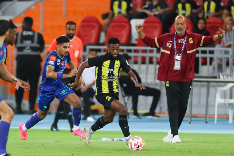 Un joueur d’Al Ittihad fait son « gender reveal » dans le vestiaire