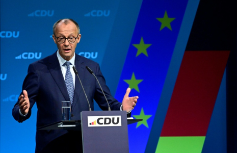 Le futur chancelier allemand Friedrich Merz lors d'un comité de son parti le CDU le 28 avril 2025, à Berlin ( AFP / John MACDOUGALL )