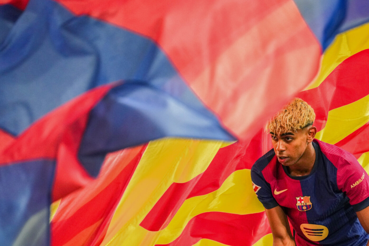 C'est quoi ce délire des footballeurs avec les personnes de petite taille ?