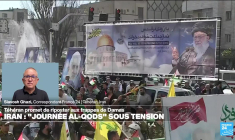 Iran : des milliers de personnes rendent hommage aux militaires tués à Damas