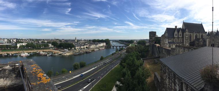 C'est Angers, appréciée des familles , qui décroche la peu glorieuse dernière place du baromètre de Meilleurtaux (Crédits photo : - Hervé Chevillot )