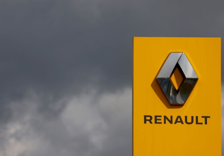 RENAULT SUSPEND SON ACTIVITÉ À MOSCOU, RÉFLÉCHIT À SON AVENIR DANS AVTOVAZ