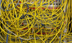 LE GOUVERNEMENT NÉERLANDAIS VEUT ENCADRER LES OPA DANS LES TÉLÉCOMS