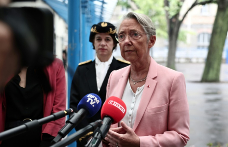 La ministre de l'Education Elisabeth Borne à Paris, le 26 juin 2025 ( AFP / Thibaud MORITZ )