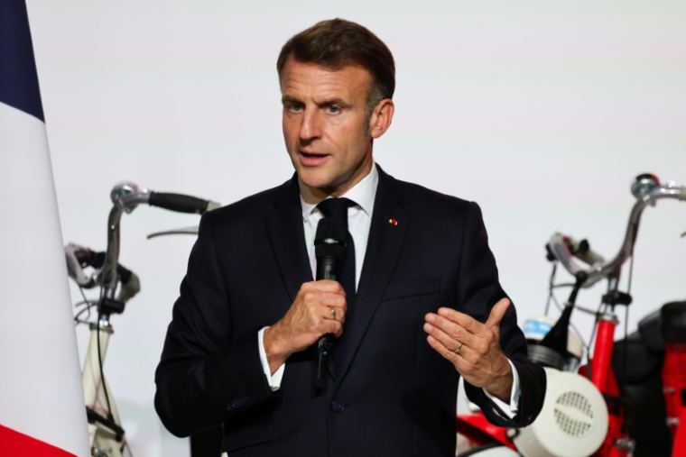 Le président Emmanuel Macron à Paris le 14 novembre 2025 ( AFP / Ludovic MARIN )