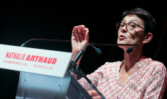 La candidate de Lutte ouvrière à la présidentielle, Nathalie Arthaud, lors de son premier meeting de campagne à Paris, le 26 septembre 2026 ( AFP / Mehdi FEDOUACH )