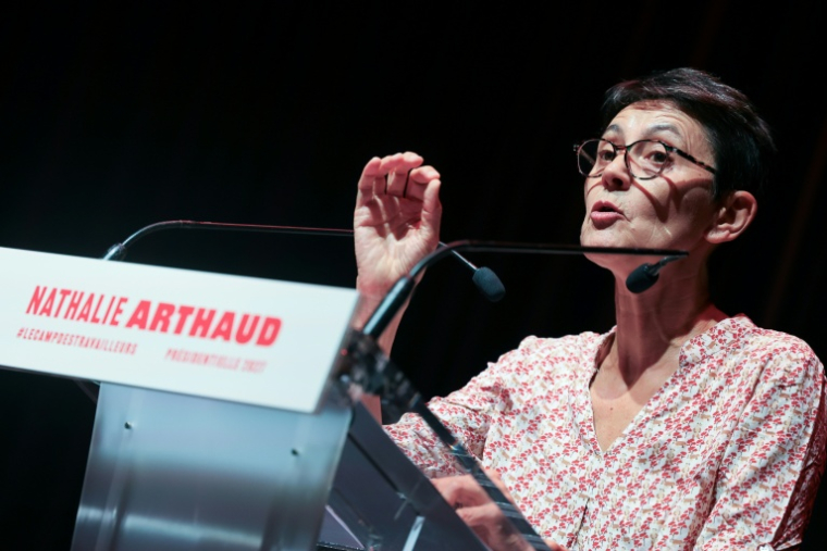 La candidate de Lutte ouvrière à la présidentielle, Nathalie Arthaud, lors de son premier meeting de campagne à Paris, le 26 septembre 2026 ( AFP / Mehdi FEDOUACH )