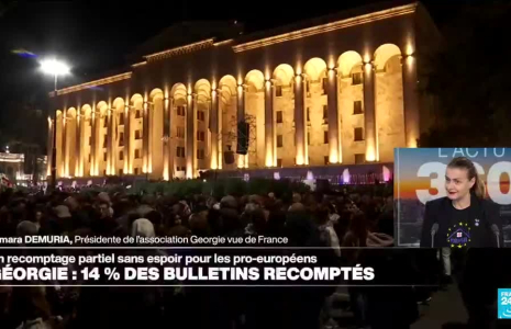 "Le même combat" face à la Russie : "la guerre totale" en Ukraine, "la guerre hybride" en Géorgie