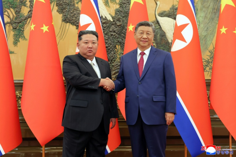 Kim jong Un et Xi Jinping à Pékin le 4 septembre 2025 ( KCNA VIA KNS / STR )