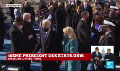 Investiture de Joe Biden : Mike Pence présent derrière la nouvelle vice-présidente Kamala Harris