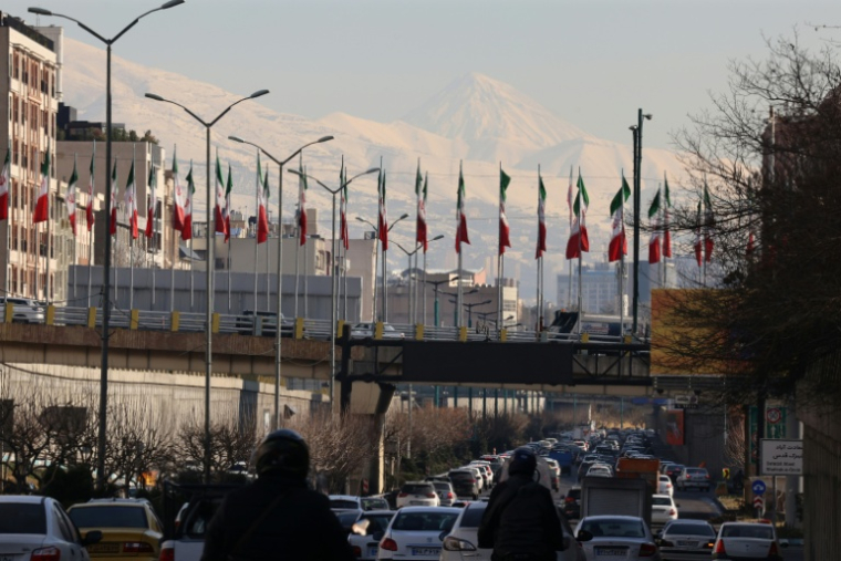 Trafic routier dans l'ouest de Téhéran, le 4 janvier 2026 ( AFP / ATTA KENARE )