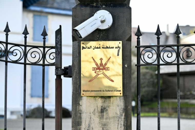 Le consulat général d'Oman avant les pourparlers nucléaires indirects entre les États-Unis et l'Iran à Genève; le 17 février 2026 ( AFP / Harold CUNNINGHAM )
