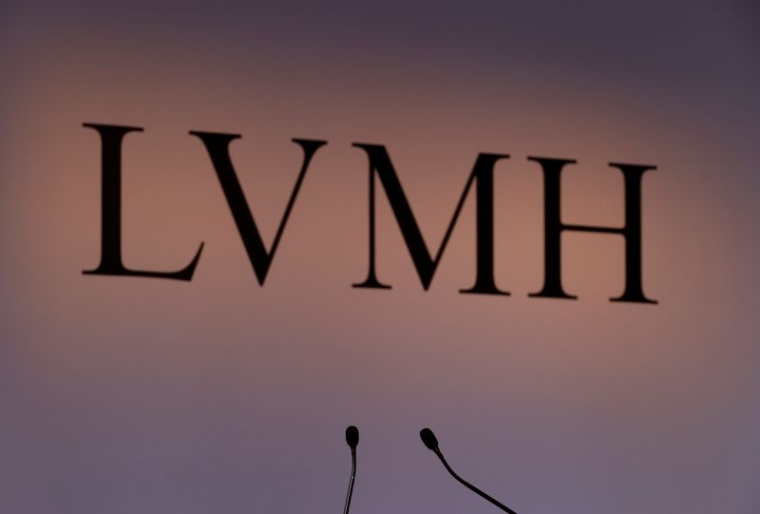LE GÉANT DU LUXE LVMH AFFICHE DES VENTES EN HAUSSE DE 20% AU TROISIÈME TRIMESTRE