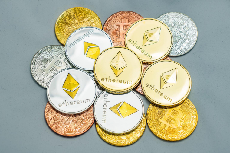 Bitcoin, Ethereum, Ripple… les cryptomonnaies séduisent les investisseurs ( crédit photo : GettyImages )