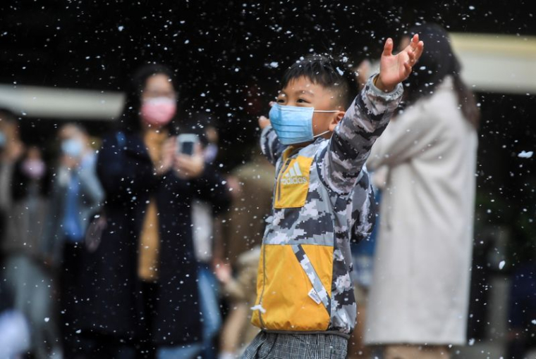 CORONAVIRUS : LE VARIANT OMICRON DÉTECTÉ EN GRANDE-BRETAGNE, EN ALLEMAGNE ET EN ITALIE