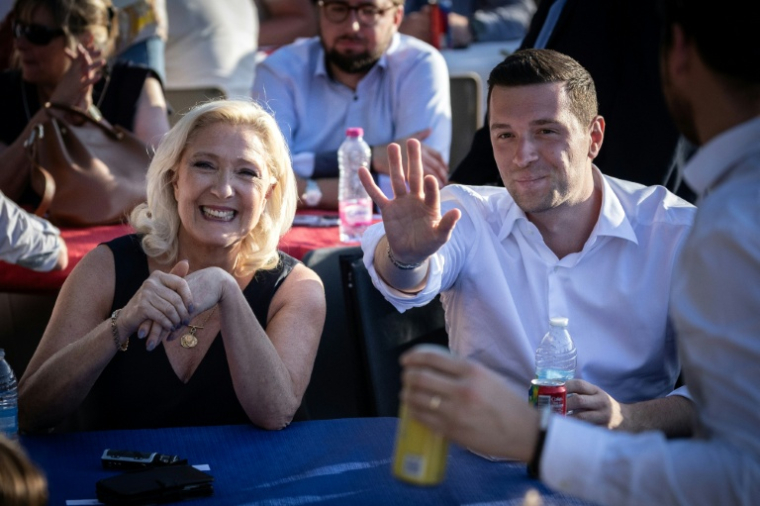 La cheffe de file du Rassemblement national Marine Le Pen et le président du Rassemblement national Jordan Bardella à Liévin le 4 juillet 2026 ( AFP / Simon WOHLFAHRT )