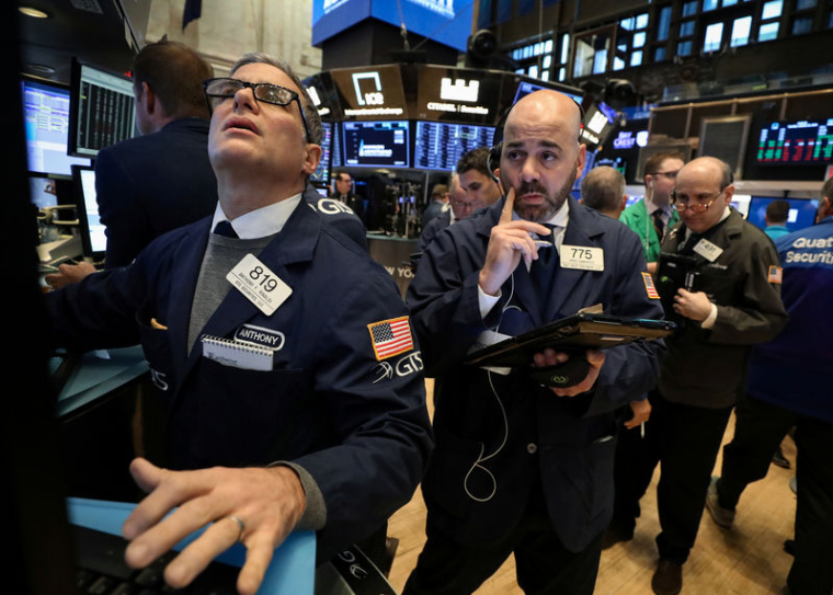 WALL STREET OUVRE EN HAUSSE
