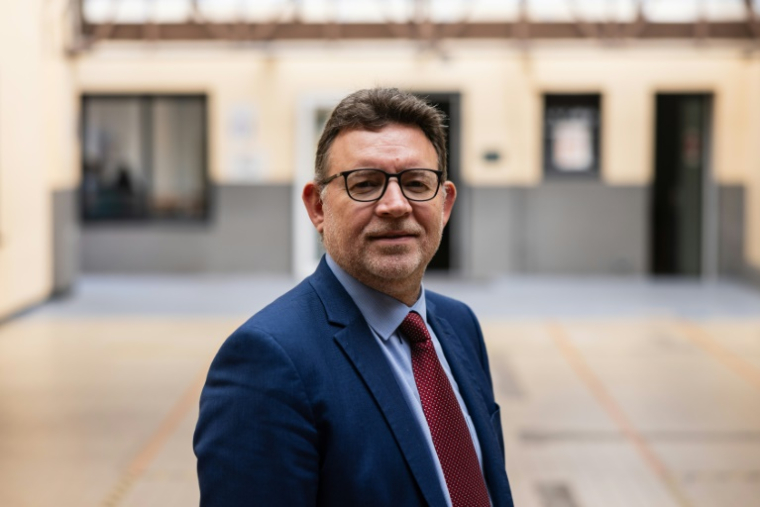Eric Dufour, directeur du lycée musulman Averroès, le 28 septembre 2023 à Lille ( AFP / Sameer Al-DOUMY )