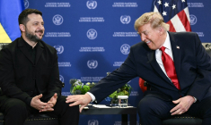 Volodymyr Zelensky et Donald Trump à New York, aux États-Unis, le 22 septembre 2026. ( AFP / BRENDAN SMIALOWSKI )