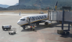 Un avion de Ryanair à l'aéroport de Palermo Falcone et Borsellino