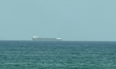 Des navires naviguent au large des Emirats, près du détroit d'Ormuz