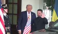 Zelensky accueilli par Trump à son arrivée à la Maison Blanche