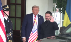 Zelensky accueilli par Trump à son arrivée à la Maison Blanche