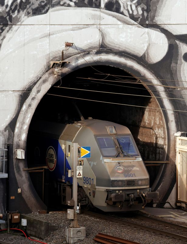 Une navette d'Eurotunnel reliant la France à la Grande-Bretagne à Coquelles