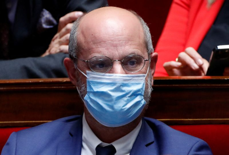 BLANQUER, ÉPINGLÉ POUR DES VACANCES À IBIZA, FAIT AMENDE HONORABLE