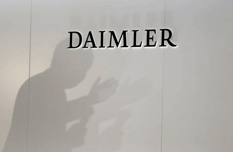 DAIMLER DIT ENVISAGER DE VENDRE SON USINE FRANÇAISE D'HAMBACH