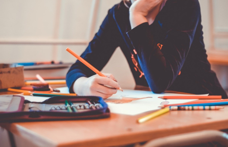 Les plafonds de ressources pour bénéficier de l'allocation de rentrée scolaire ont été augmentés en 2023. Illustration. (Coyot / Pixabay)