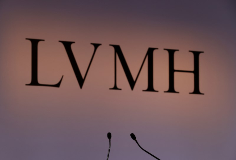 LE RACHAT DE TIFFANY PAR LVMH "BEAUCOUP MOINS CERTAIN", RAPPORTE WWD