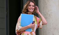 La porte-parole du gouvernement Maud Bregeon à Paris le 24 août 2026 ( AFP / LOU BENOIST )