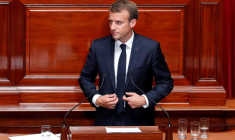 Le président français Emmanuel Macron à Versailles près de Paris