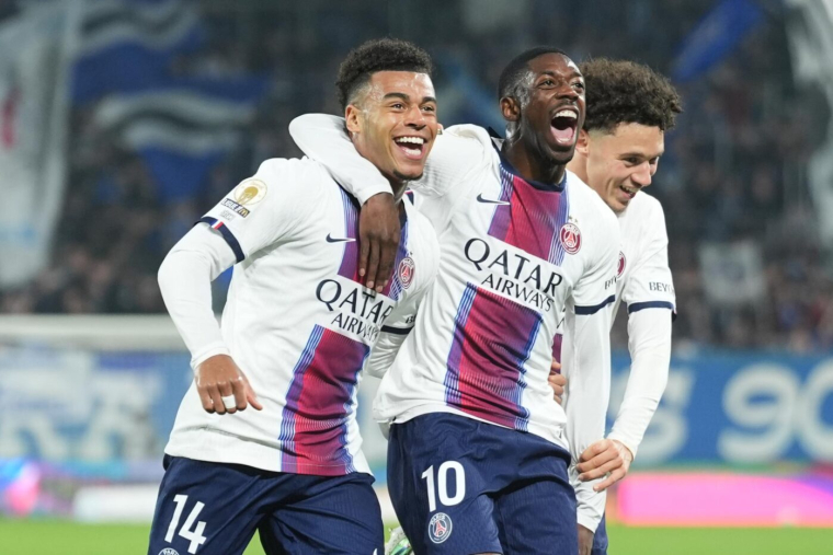 Le PSG renverse Strasbourg et revient à hauteur de Monaco