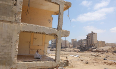 Un volontaire se repose à Derna, en Libye