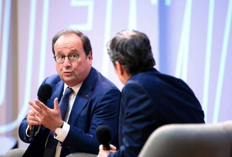 François Hollande à Paris, le 22 septembre 2022. ( AFP / FRANCK FIFE )
