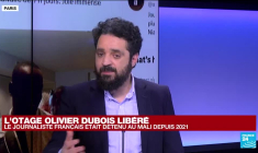 Olivier Dubois libéré : le journaliste français est arrivé à l'aéroport de Niamey