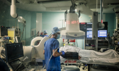 "Les pays se sont remis de la pandémie, mais des enjeux de santé majeurs subsistent" constate l'OCDE. ( AFP / JEFF PACHOUD )