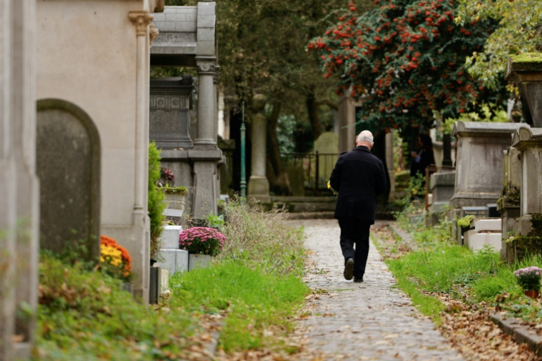 Le cimetière du Père Lachaise à Paris, le 1er novembre 2024 ( AFP / Gregoire CAMPIONE )