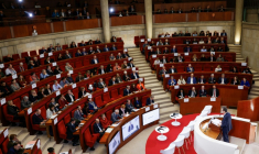 Le ministre du Travail Jean-Pierre Farandou lors de son discours pour l'ouverture de la conférence Travail et retraites à Paris le 5 décembre 2025 ( AFP / Ian LANGSDON )