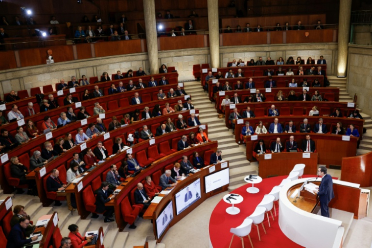 Le ministre du Travail Jean-Pierre Farandou lors de son discours pour l'ouverture de la conférence Travail et retraites à Paris le 5 décembre 2025 ( AFP / Ian LANGSDON )