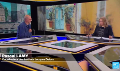 Pascal Lamy : "Obnubilés par le show de Trump sur le commerce, nous oublions son agenda politique"