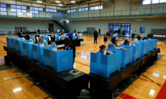 Des gens votent à Norcross, en Géorgie, aux élections de mi-mandat aux Etats-Unis