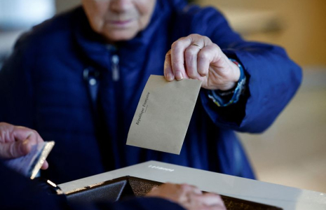 LÉGISLATIVES EN FRANCE: DERNIÈRE LIGNE DROITE POUR UN SCRUTIN INCERTAIN
